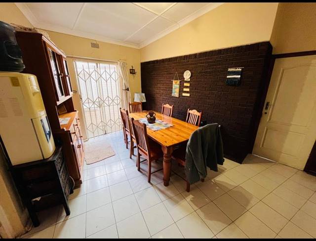 4 BEDROOM HOUSE FOR SALE IN REGENTS PARK